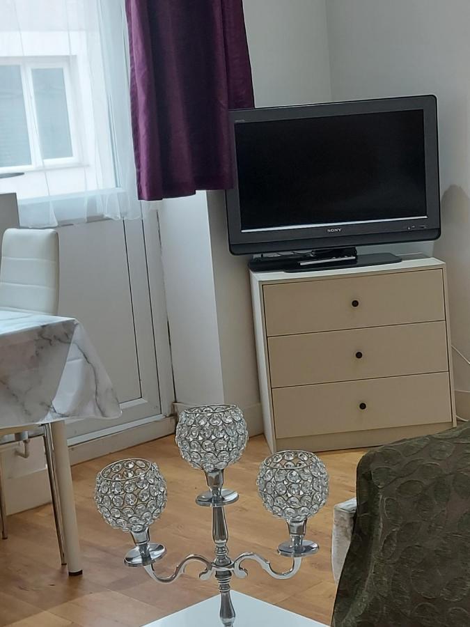 Lux Apartment In Gatwick كرولي المظهر الخارجي الصورة