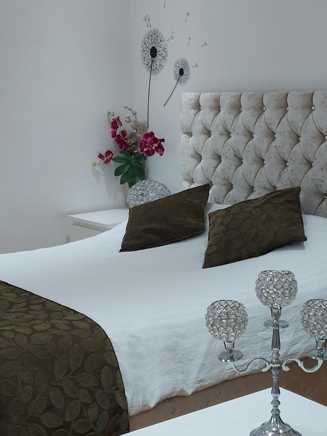 Lux Apartment In Gatwick كرولي المظهر الخارجي الصورة