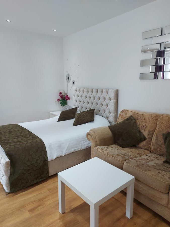 Lux Apartment In Gatwick كرولي المظهر الخارجي الصورة