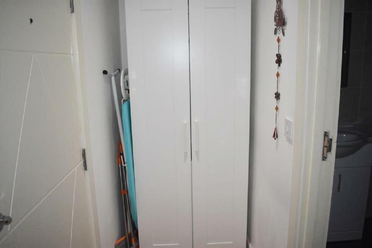 Lux Apartment In Gatwick كرولي المظهر الخارجي الصورة