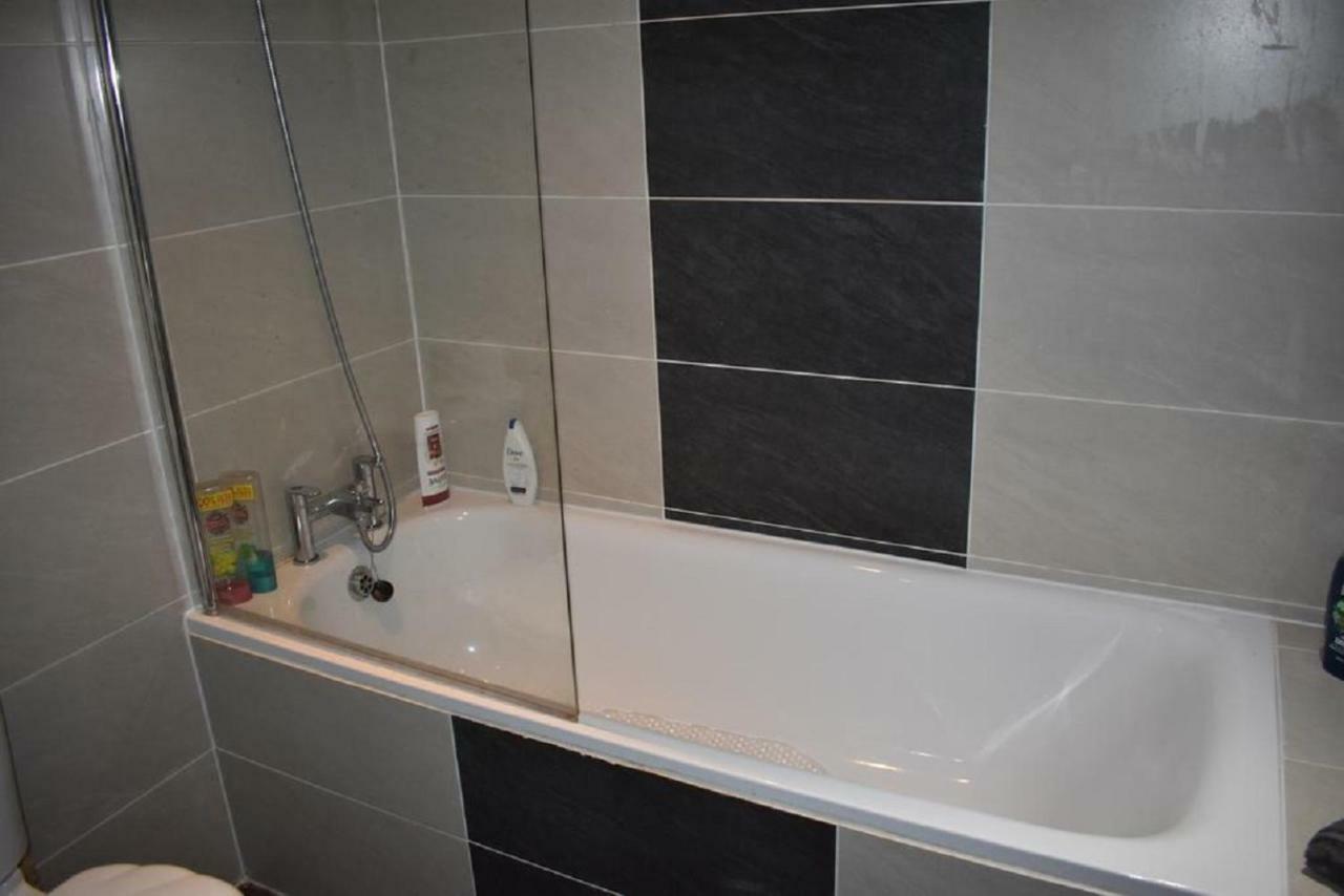 Lux Apartment In Gatwick كرولي المظهر الخارجي الصورة