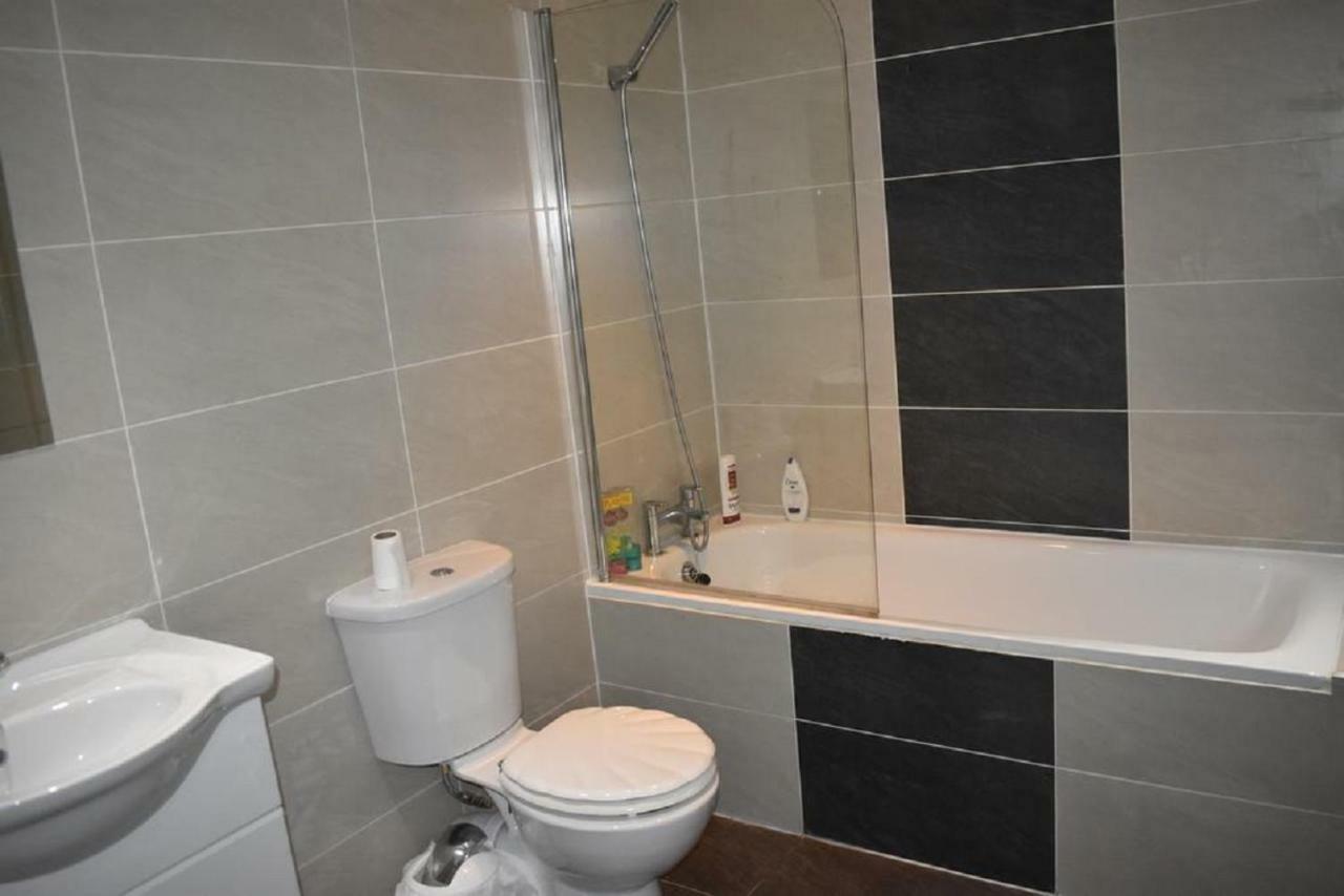 Lux Apartment In Gatwick كرولي المظهر الخارجي الصورة